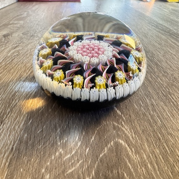 Vtg Perthshire Scotland Millefiori 12 Spoke Radial Twist 2.5" Glass Paperweight - Picture 4 of 12